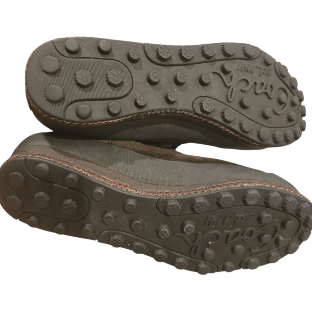 Coach Tan and Brown Signature Winter Boots - Picture 11 of 12